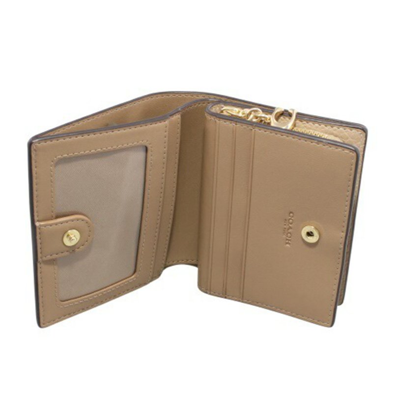 【COACH】鵝卵石皮革二折短夾-奶茶色-5