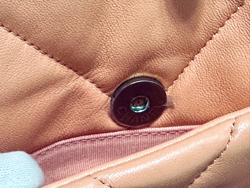 CHANEL 成色基本全新 粉金19bag小號肩背斜背包26*16*7.5 配件塵袋-22