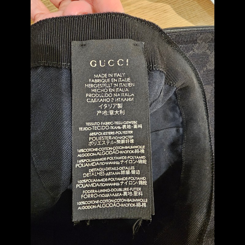 新品 Gucci 經典款黑色GG布

GUCCI GG帆布織帶黑花棒球帽
 M碼-2