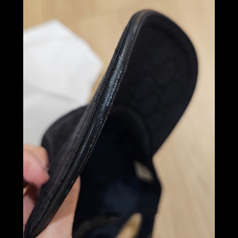 新品 Gucci 經典款黑色GG布

GUCCI GG帆布織帶黑花棒球帽
 M碼-12