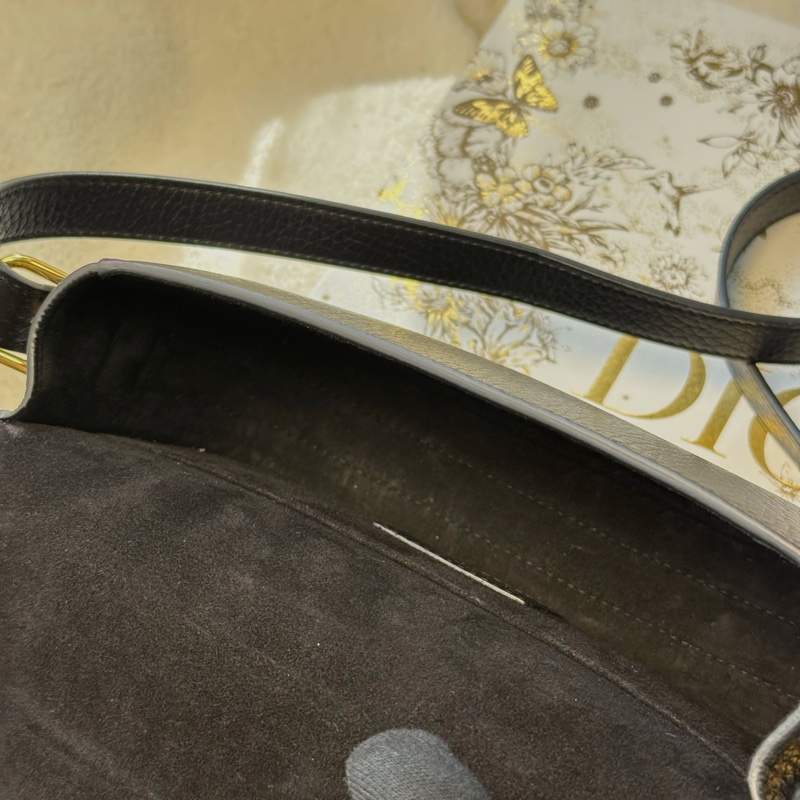 （全新閒置）Dior 2025新款 Bobby 斜背包-9