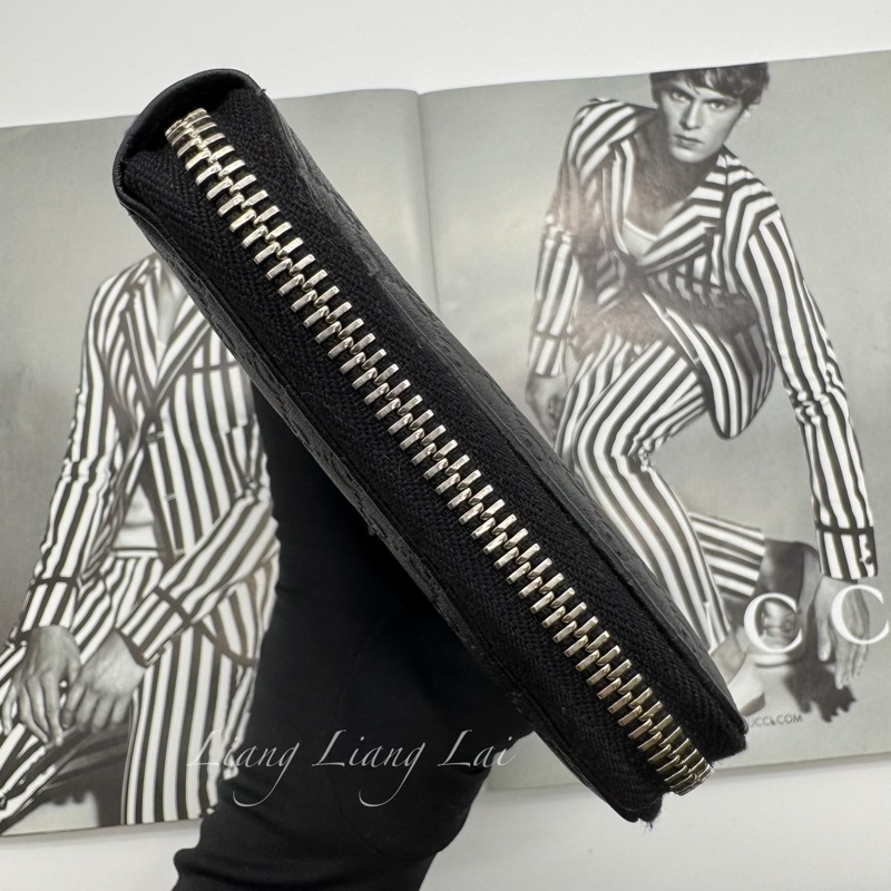 GUCCI 古馳 Microguccissima 經典小雙G壓紋拉鍊黑色長夾-24