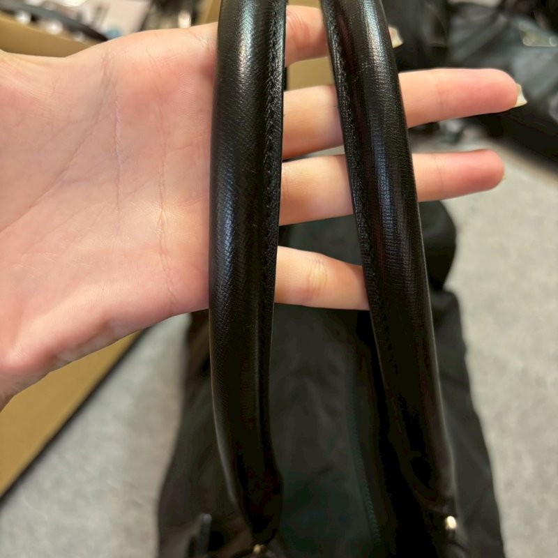 Prada尼龍旅行袋-5