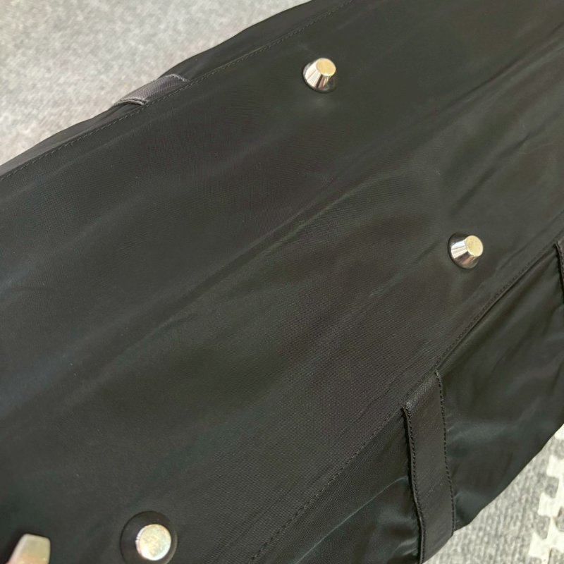 Prada尼龍旅行袋-10