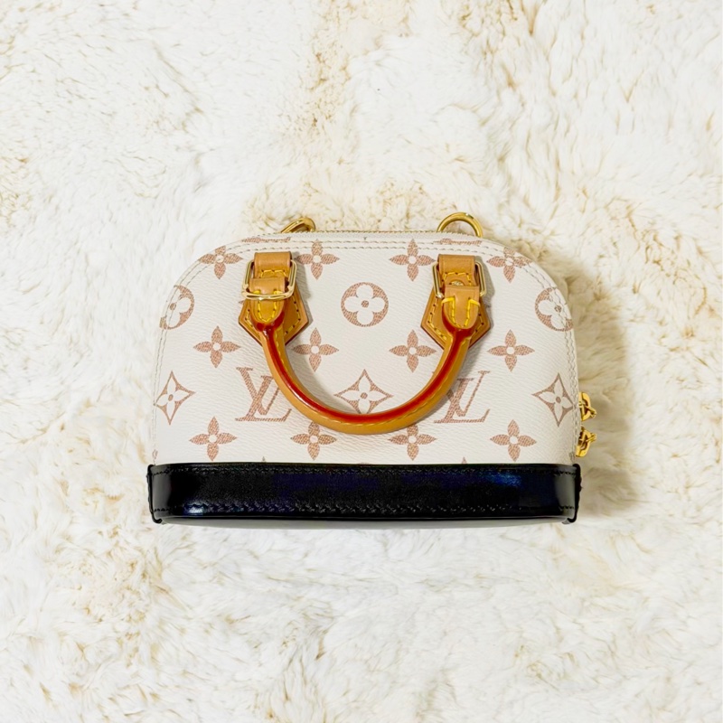 Louis Vuitton NANO ALMA 米色沙丘 芯片款-1
