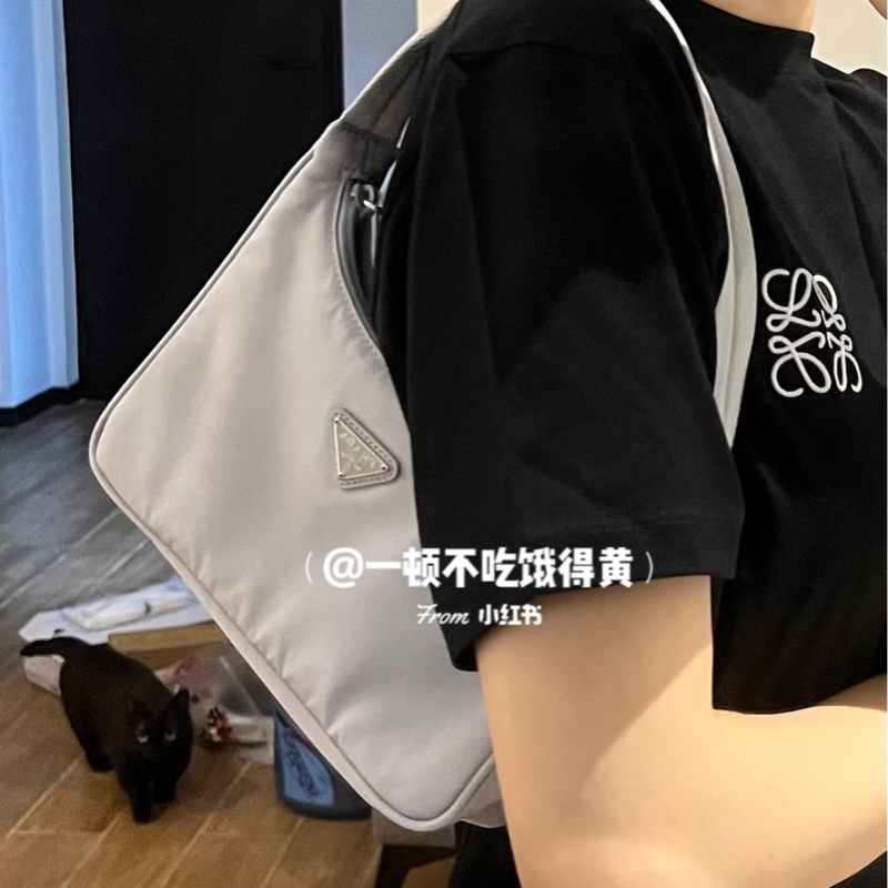 Prada hobo 腋下包-2