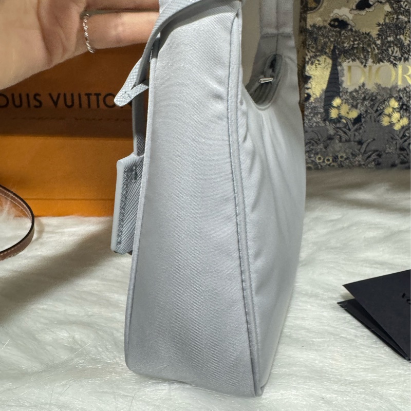 Prada hobo 腋下包-7