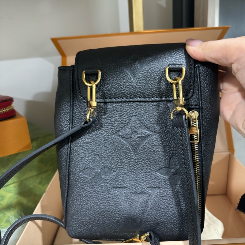 lv tiny 全皮壓紋小書包-16