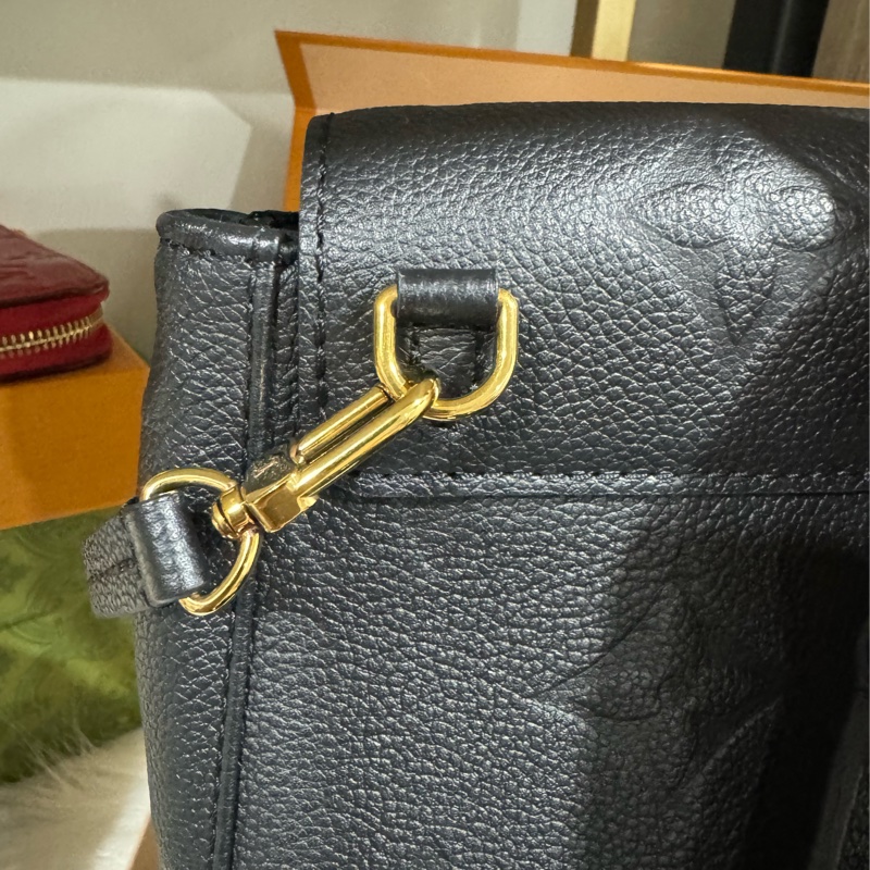 lv tiny 全皮壓紋小書包-19