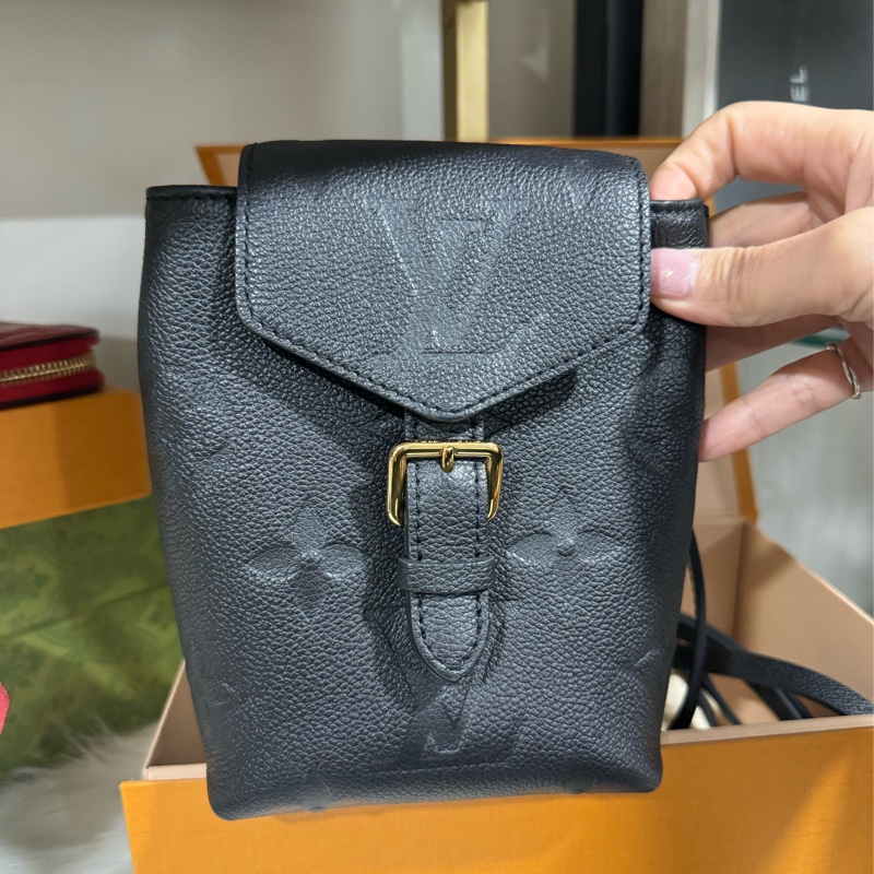 lv tiny 全皮壓紋小書包-26