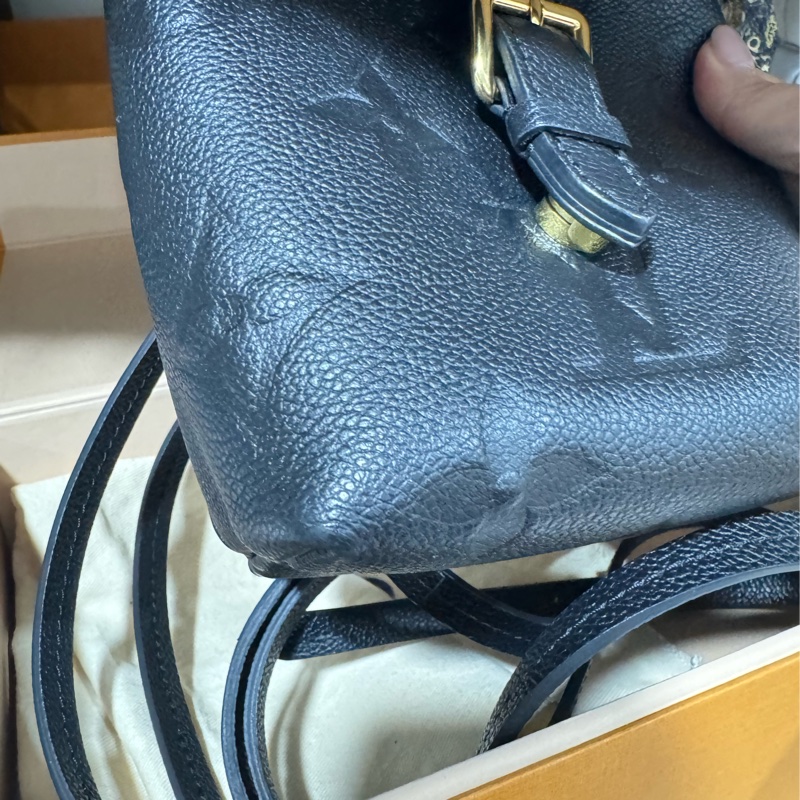 lv tiny 全皮壓紋小書包-27