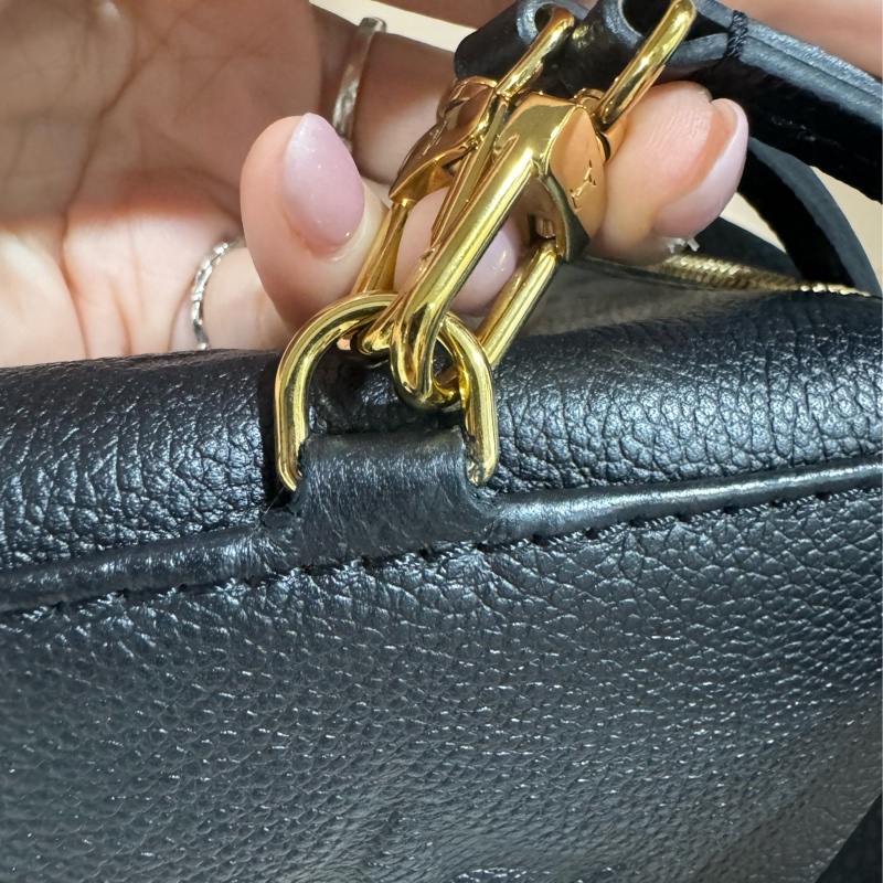 lv tiny 全皮壓紋小書包-42