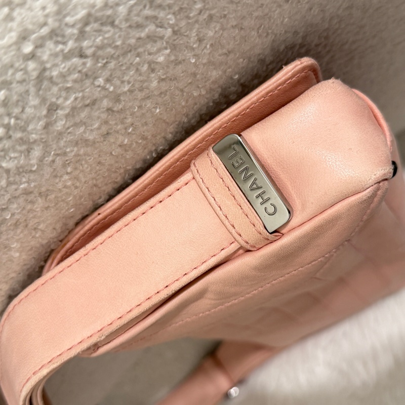 Chanel 中古香奈兒粉色羊皮肩背包腋下包法棍包冰格包-3
