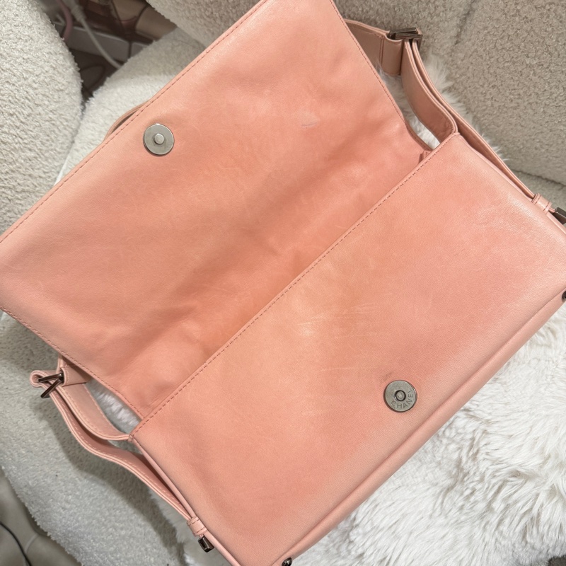 Chanel 中古香奈兒粉色羊皮肩背包腋下包法棍包冰格包-15