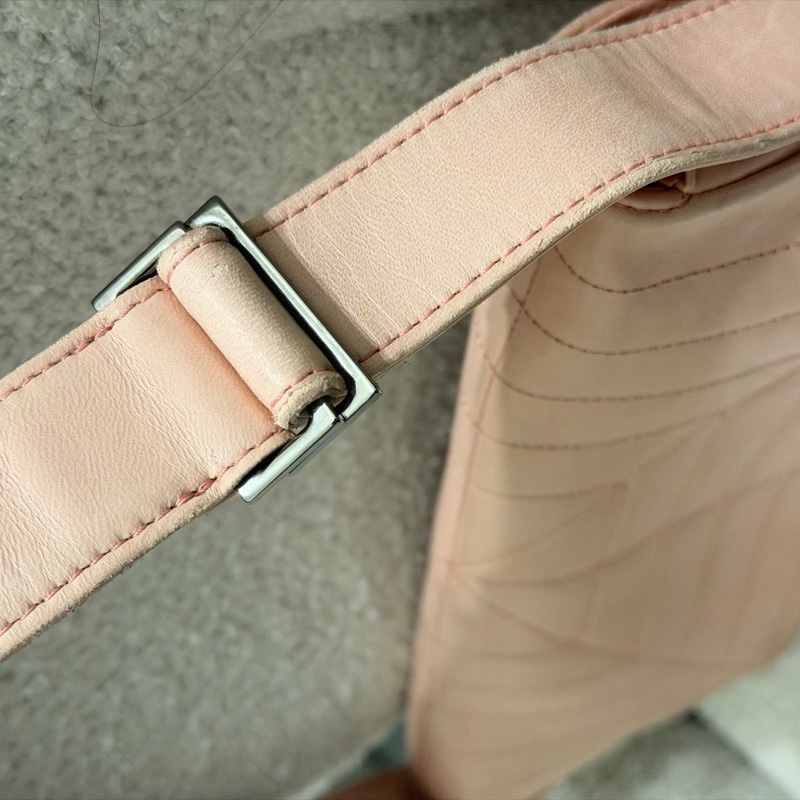 Chanel 中古香奈兒粉色羊皮肩背包腋下包法棍包冰格包-18