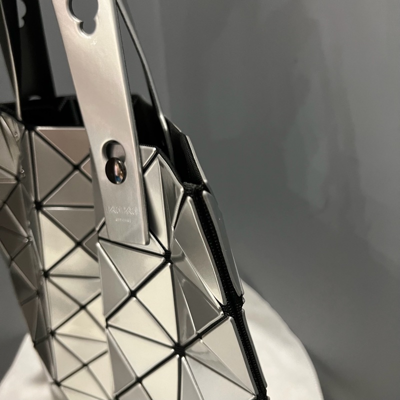 Issey miyake 三宅一生 6X6 BAO BAO包 手提包 肩背包 銀色-17