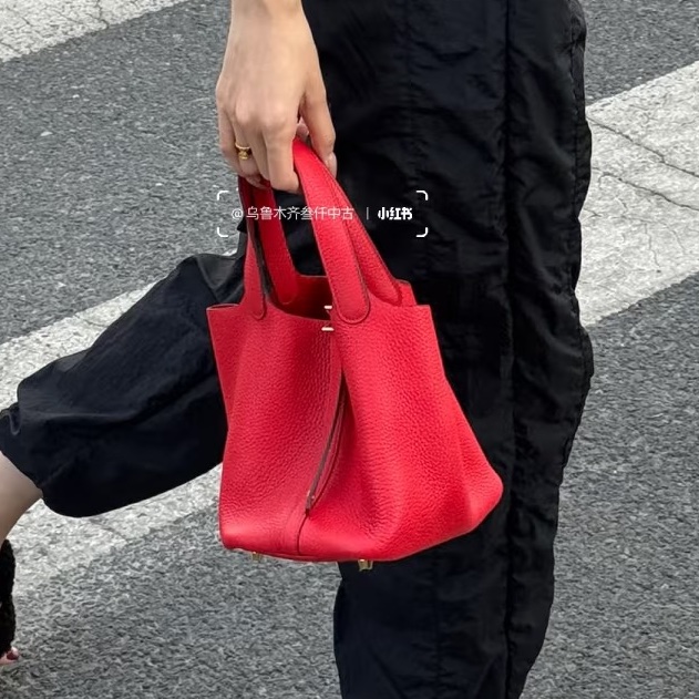 明艷動人😍低價出超划算🆕Hermes愛馬仕蕃茄紅銀扣菜籃子18手提包-2