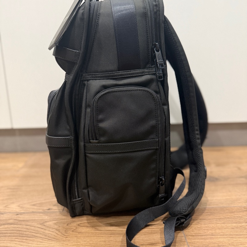 全新TUMI ALPHA 黑色 多用途背包-1
