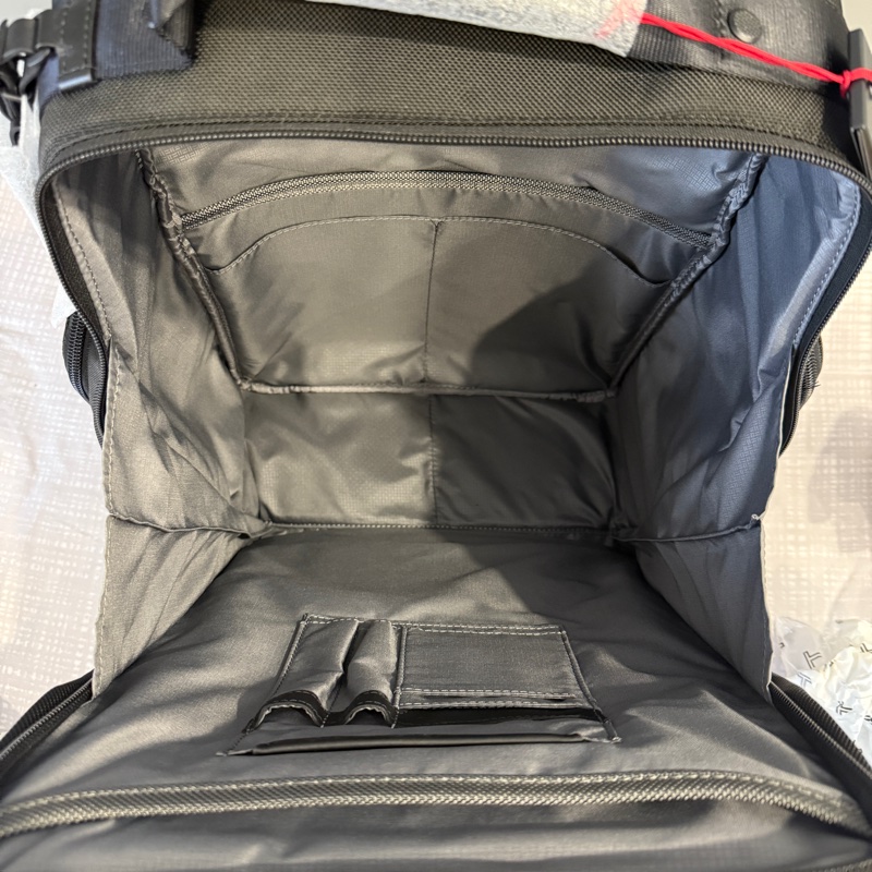 全新TUMI ALPHA 黑色 多用途背包-3