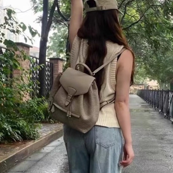 溫柔實用款🐘 LV路易威登Montsouris 大象灰牛皮壓紋後背包雙肩包-1