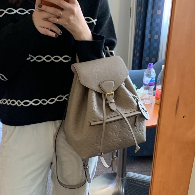 溫柔實用款🐘 LV路易威登Montsouris 大象灰牛皮壓紋後背包雙肩包-5