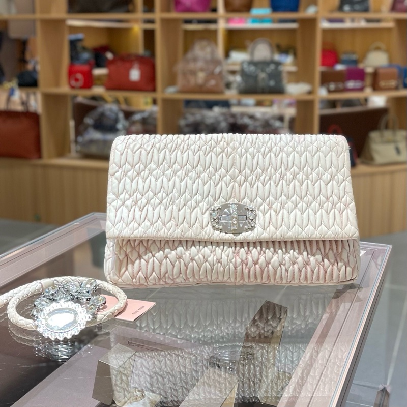 miumiu藕粉色水钻包中号-1