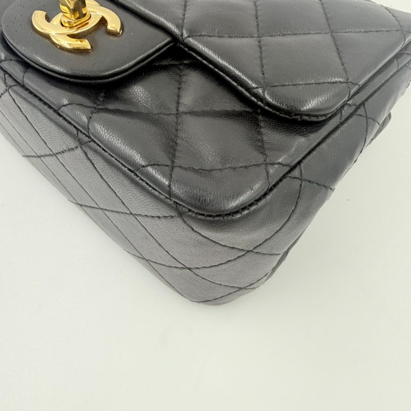 CHANEL - CHANEL黑色金釦菱格羊皮方胖╻ 17cm-9