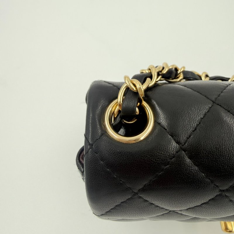CHANEL - CHANEL黑色金釦菱格羊皮方胖╻ 17cm-13