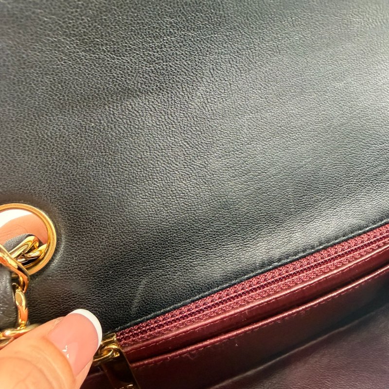 CHANEL - CHANEL黑色金釦菱格羊皮方胖╻ 17cm-32