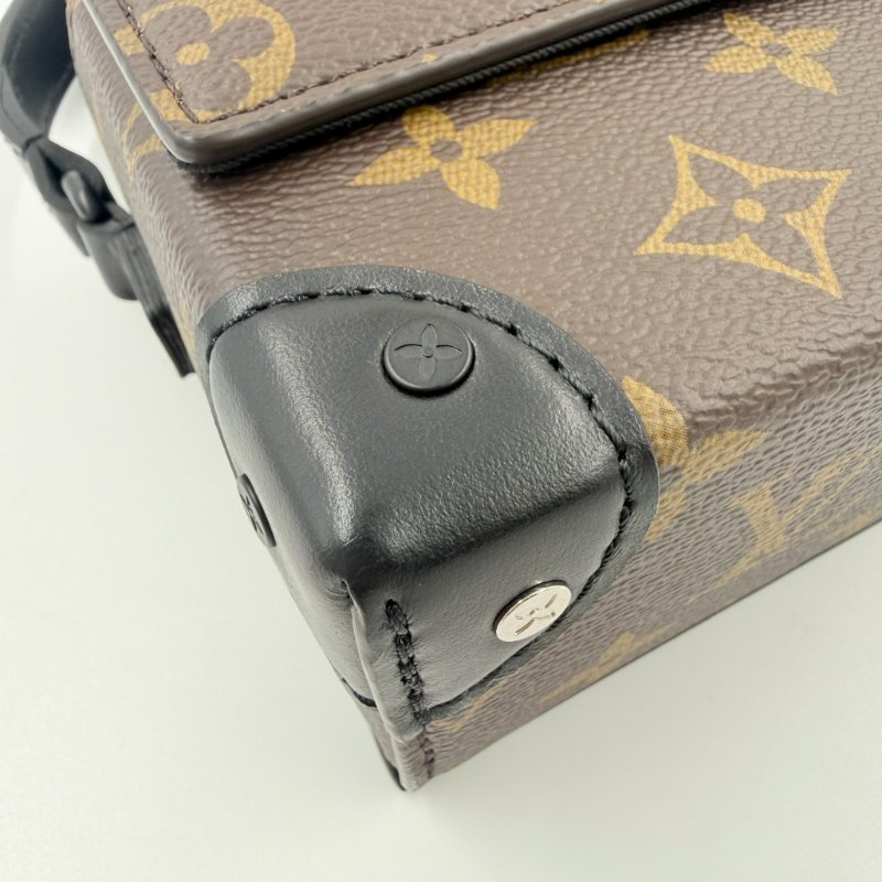 Louis Vuitton -原花拚黑色牛皮Steamer插釦斜背包-7