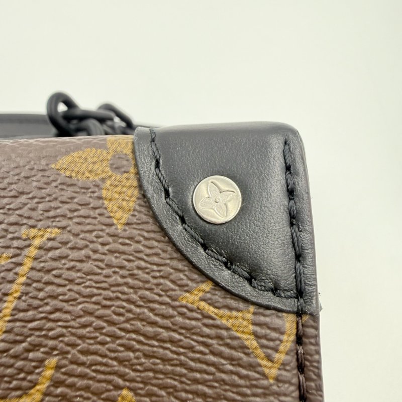 Louis Vuitton -原花拚黑色牛皮Steamer插釦斜背包-12