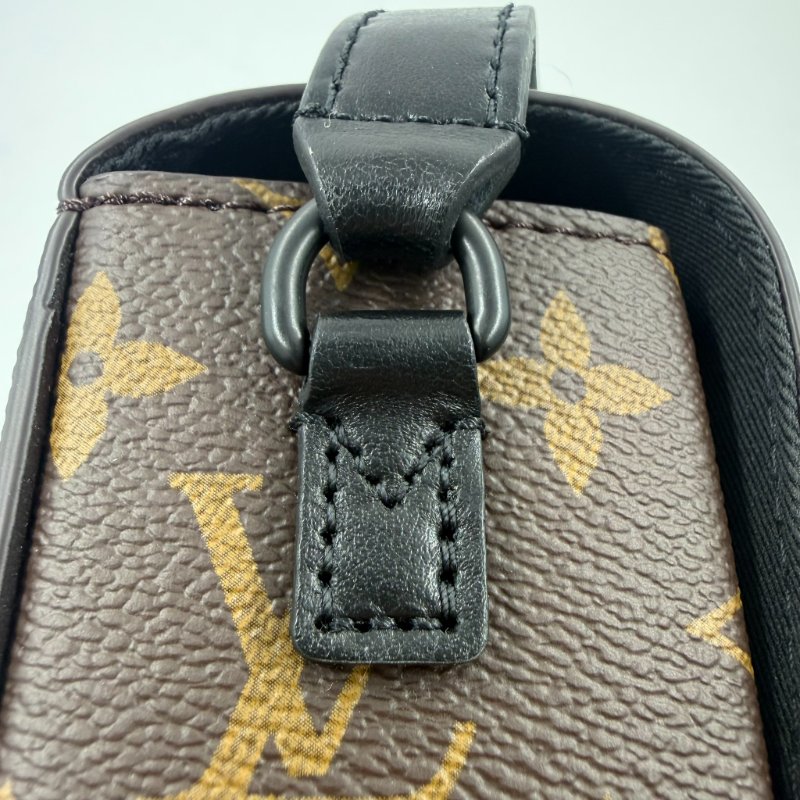 Louis Vuitton -原花拚黑色牛皮Steamer插釦斜背包-16