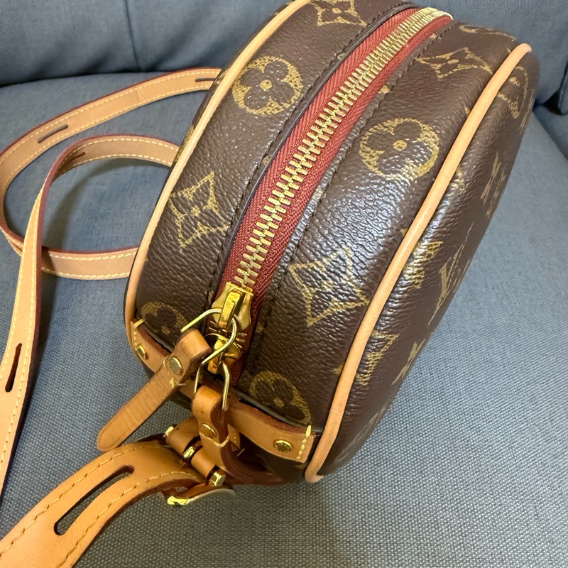 LV 經典老花軟圓餅包 M45578-4