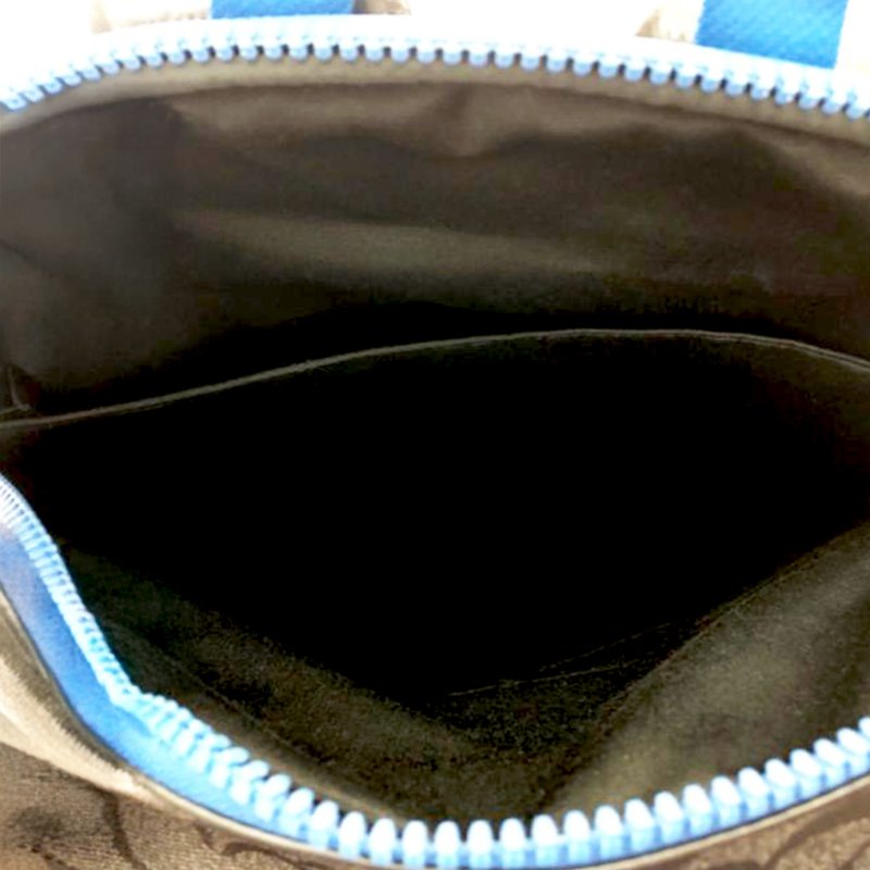 COACH史努比聯名款滿版LOGO皮革後背包-黑灰-3