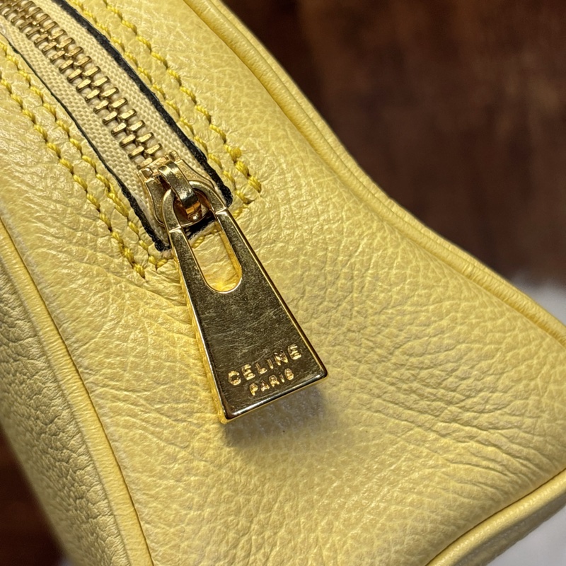 Celine 黃色化妝包-2
