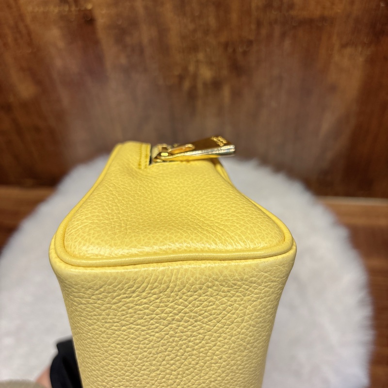 Celine 黃色化妝包-4