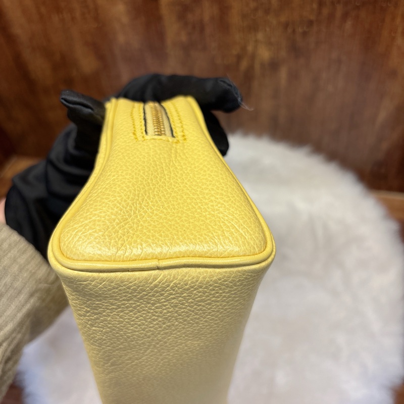 Celine 黃色化妝包-5