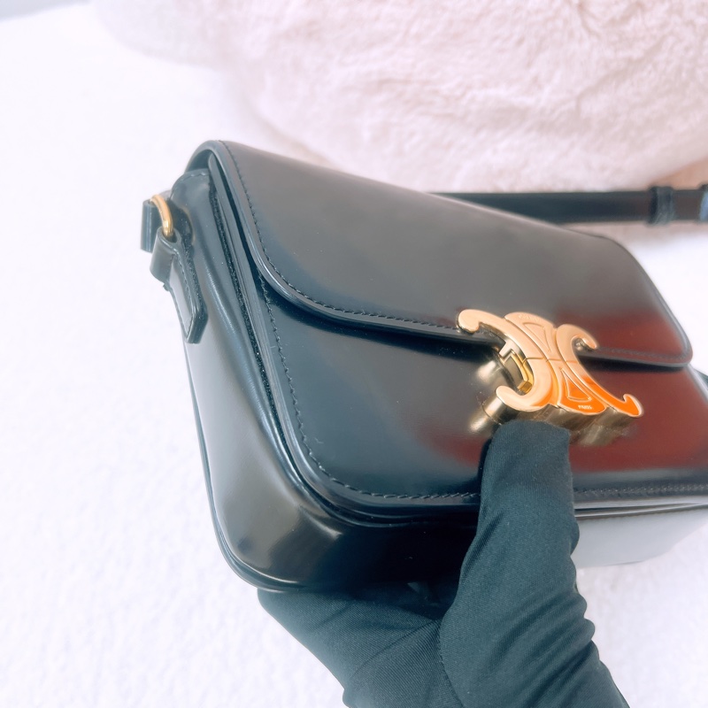 Celine triomphe teen 凱旋門豆腐包 黑色-4