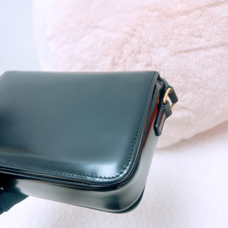 Celine triomphe teen 凱旋門豆腐包 黑色-7