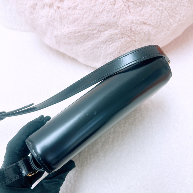 Celine triomphe teen 凱旋門豆腐包 黑色-10