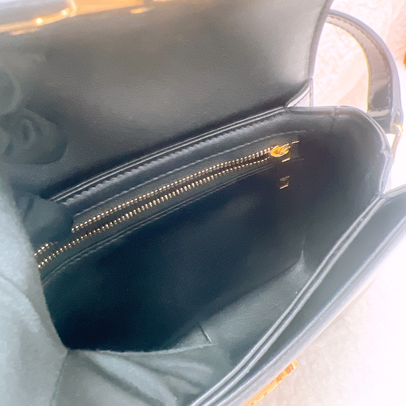 Celine triomphe teen 凱旋門豆腐包 黑色-13