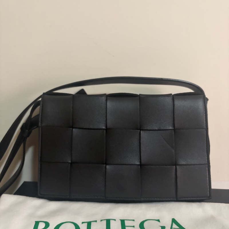BOTTEGA VENETA 寶緹嘉 CASSETTE系列經典編織小羊皮磁釦斜背包-5