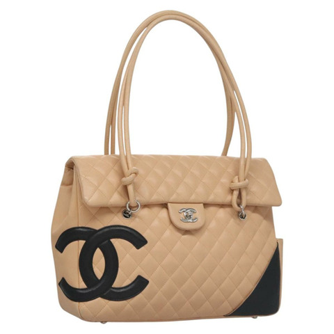 香奈兒 (CHANEL) 絎縫 Cambon 系列單背包，米色皮革，銀色雙C標誌，正品編號 110229SAV