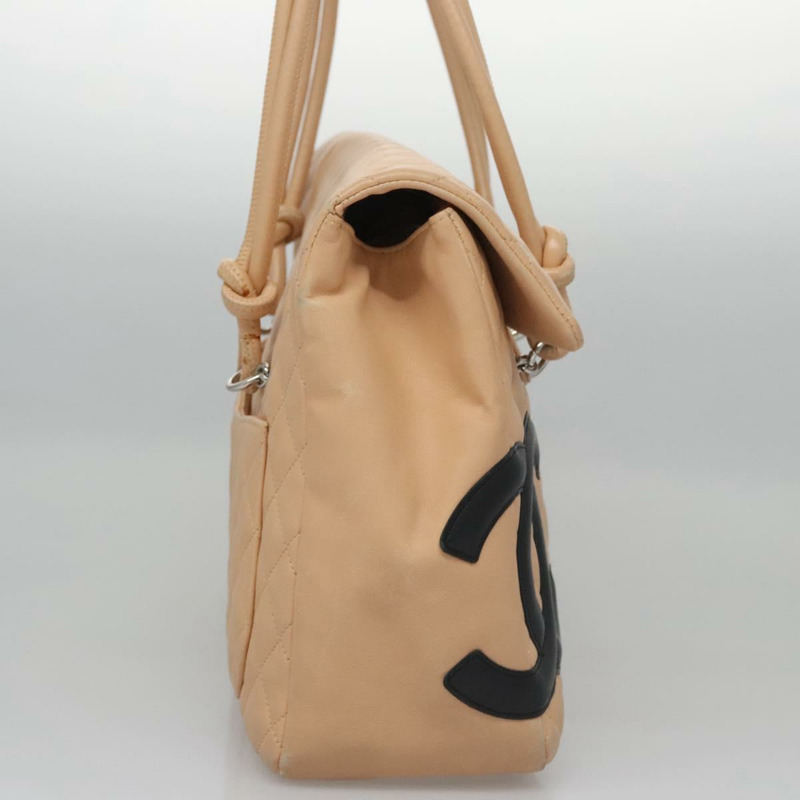 【日本直送】香奈兒 (CHANEL) 絎縫 Cambon 系列單背包，米色皮革，銀色雙C標誌，正品編號 110229SAV-3