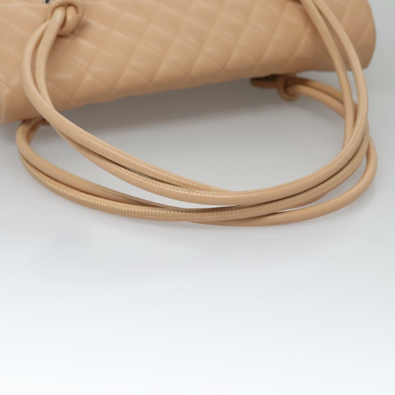 【日本直送】香奈兒 (CHANEL) 絎縫 Cambon 系列單背包，米色皮革，銀色雙C標誌，正品編號 110229SAV-6