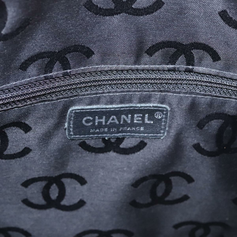 【日本直送】香奈兒 (CHANEL) 絎縫 Cambon 系列單背包，米色皮革，銀色雙C標誌，正品編號 110229SAV-23