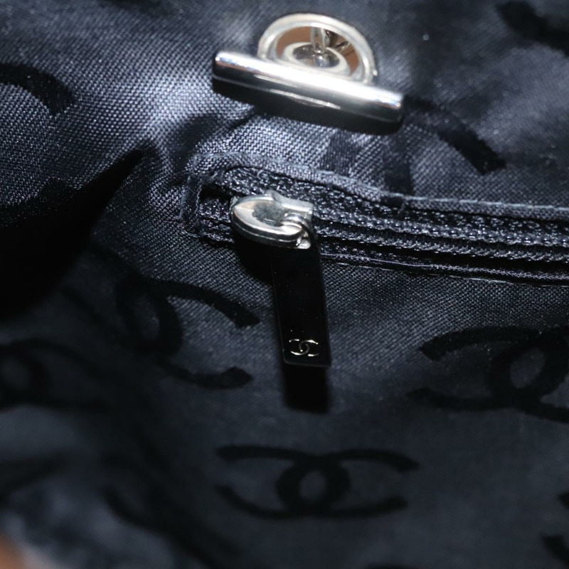 【日本直送】香奈兒 (CHANEL) 絎縫 Cambon 系列單背包，米色皮革，銀色雙C標誌，正品編號 110229SAV-26