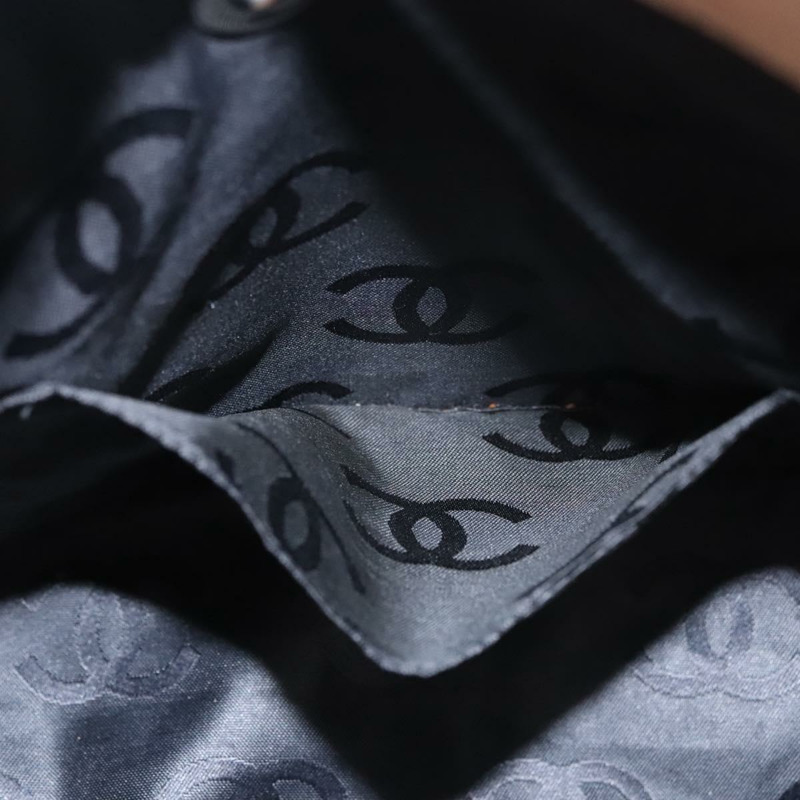 【日本直送】香奈兒 (CHANEL) 絎縫 Cambon 系列單背包，米色皮革，銀色雙C標誌，正品編號 110229SAV-28