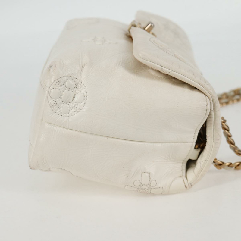 【日本直送】香奈兒鏈條肩背包 漆皮 白色 金色 CC 標誌 Auth 118910V-4