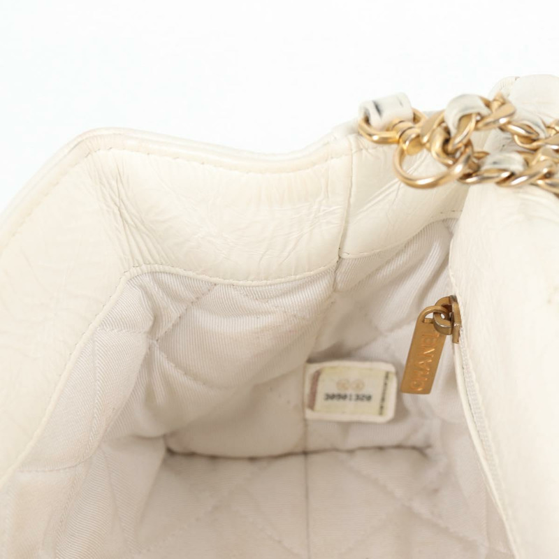 【日本直送】香奈兒鏈條肩背包 漆皮 白色 金色 CC 標誌 Auth 118910V-23